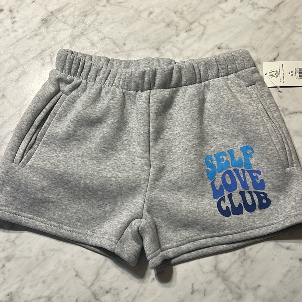 Women’s / Juniors Grey Shorts w/Pockets sz M NWT